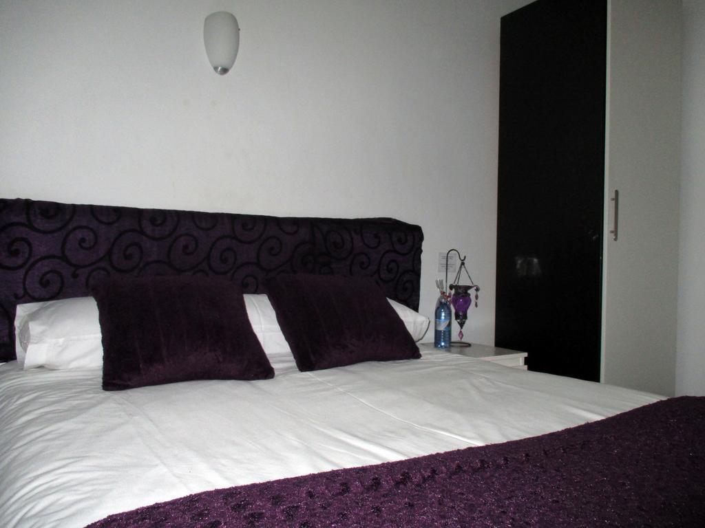 Hotel Noches De Triana Sevilla Exterior foto